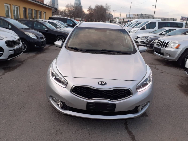 Kia Ceed 1, 6 CRDI LED KAMERA 6KC. , снимка 2 - Автомобили и джипове - 48847200