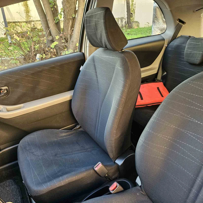 Toyota Yaris, снимка 6 - Автомобили и джипове - 52546234