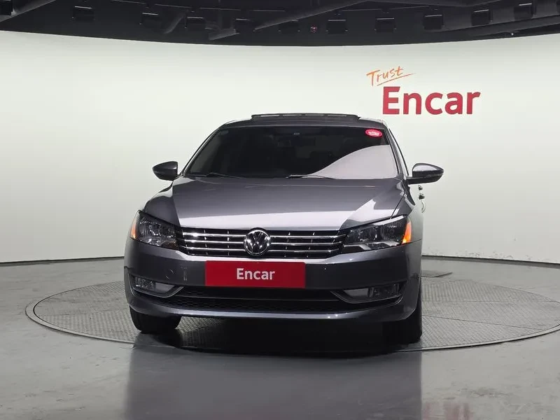 VW Passat 2.0 TDI, снимка 3 - Автомобили и джипове - 54298579