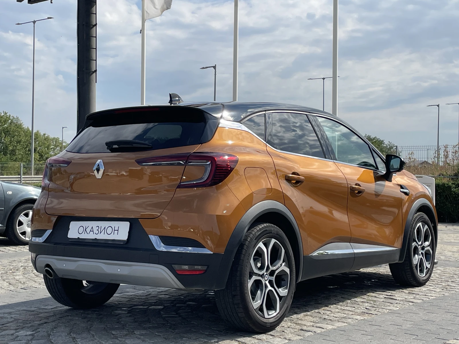 Renault Captur 1.3 TCe/ 140к.с. - изображение 4