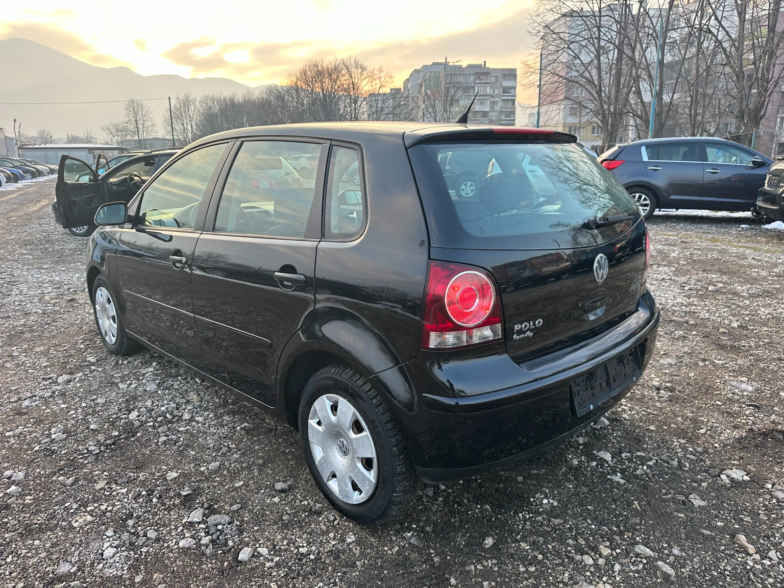 VW Polo 1.2i 54kc - изображение 3