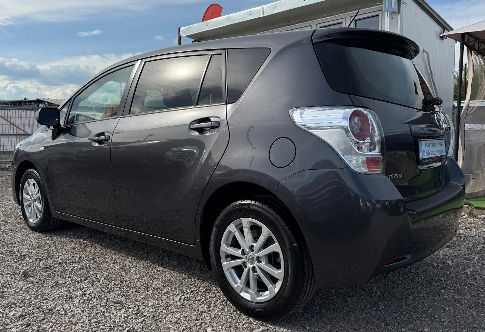 Toyota Verso 1.8i  Швейцария  - изображение 7