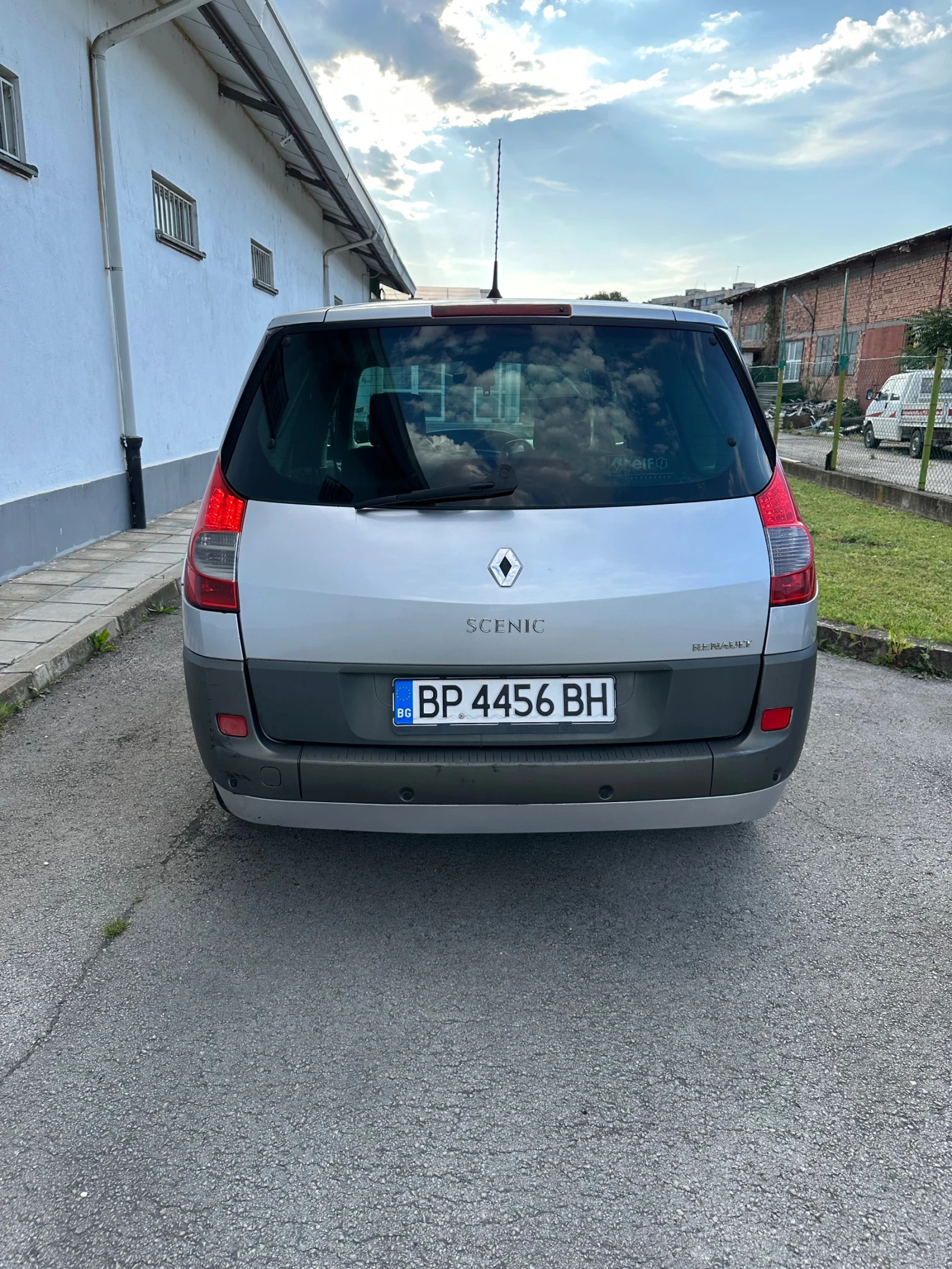 Renault Grand scenic 1.9 DCI Facelift - изображение 5