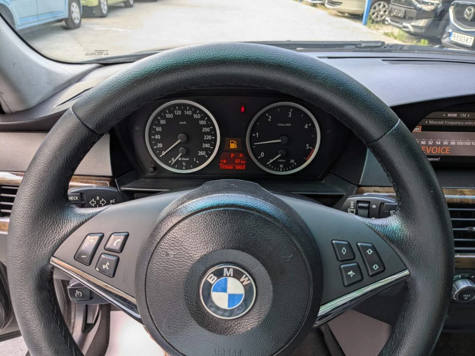 BMW 525 FULL NAVI KOJA AUT  - изображение 8
