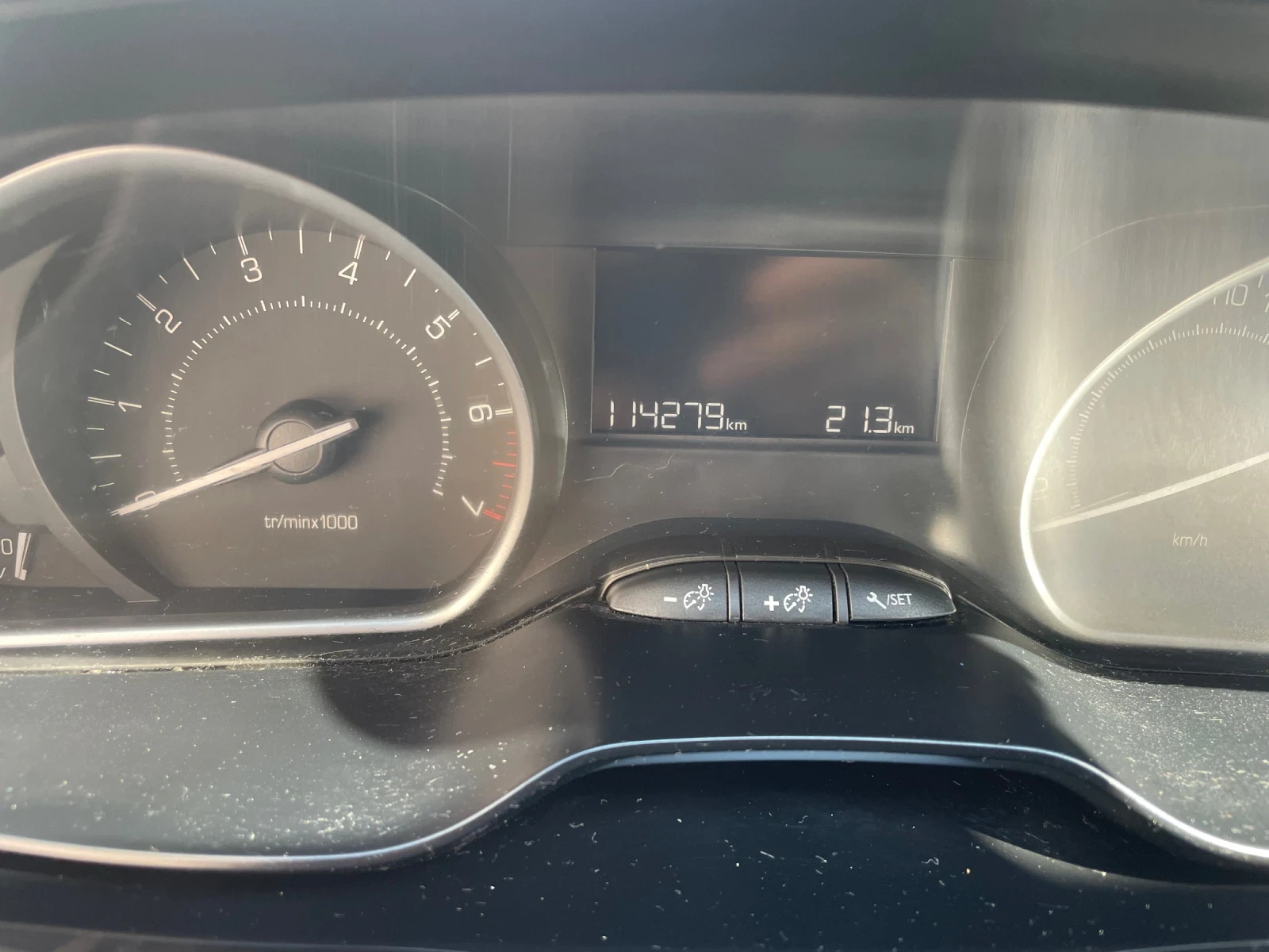 Peugeot 208 1.2 puretech - изображение 7