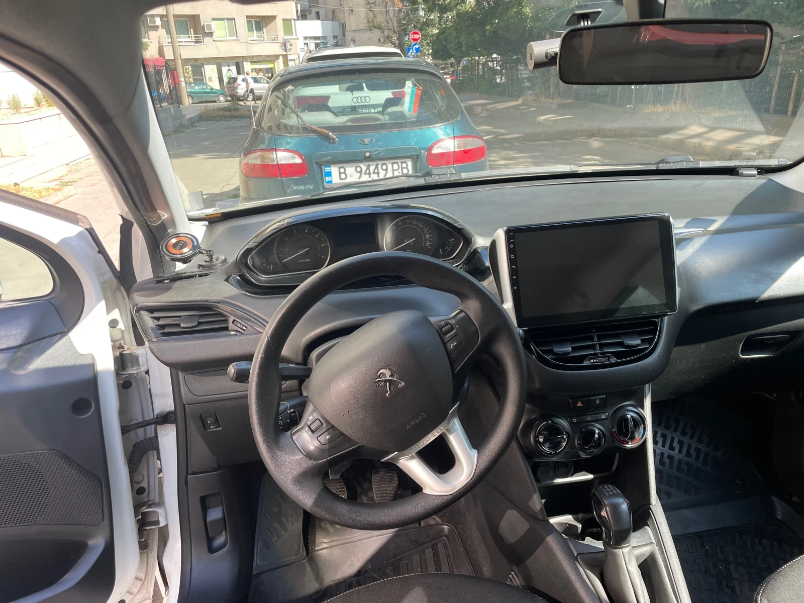 Peugeot 208 1.2 puretech - изображение 5