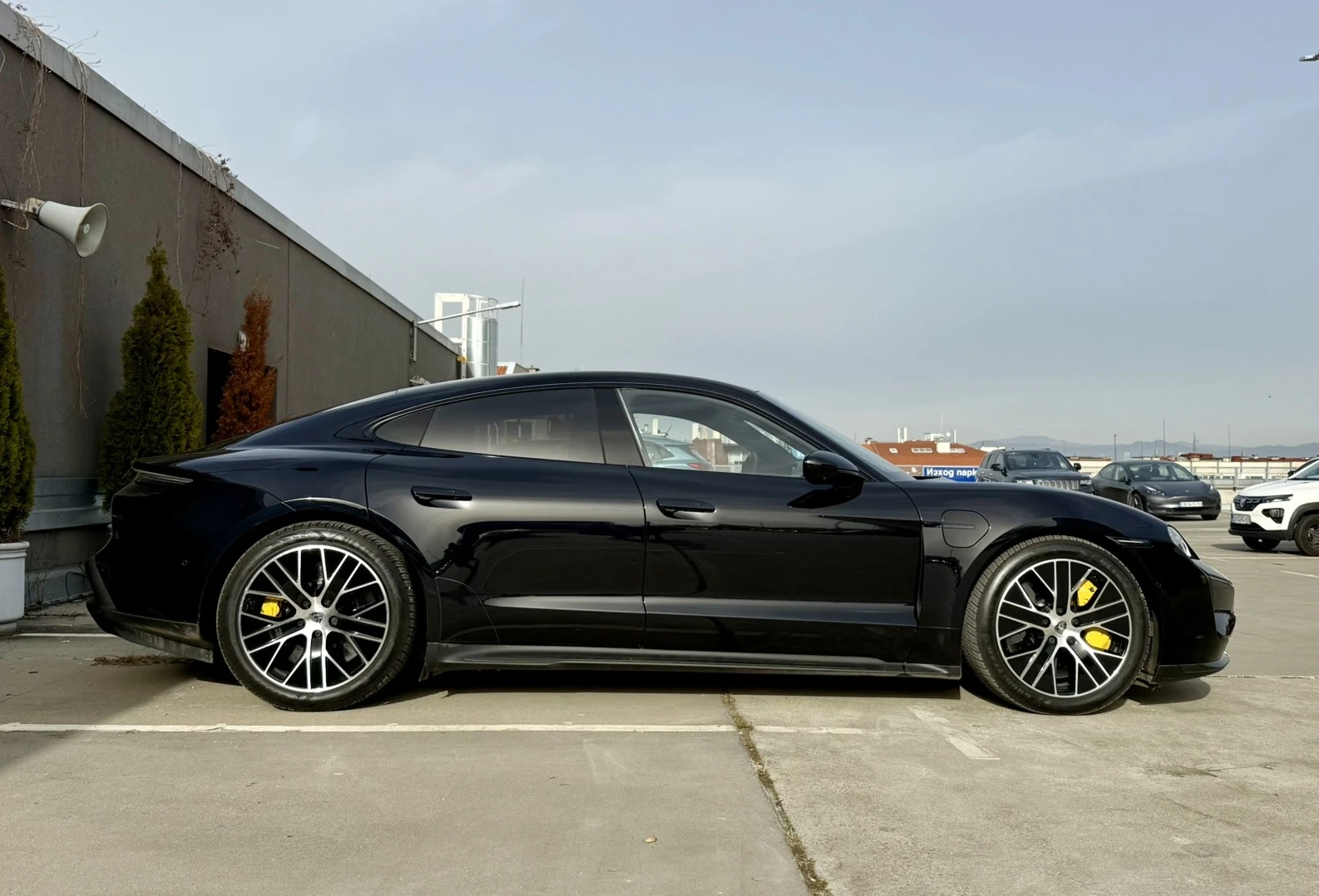 Porsche Taycan Turbo S MY25 - изображение 3