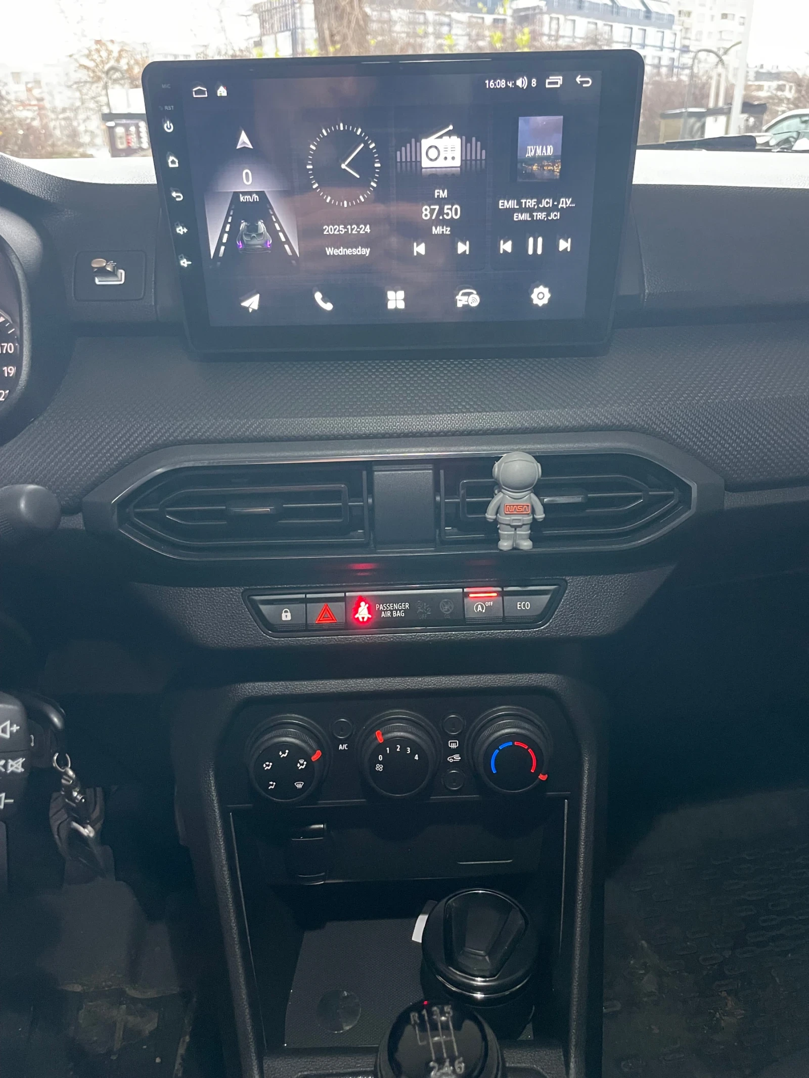 Dacia Sandero 0.9 Eco-G - изображение 8