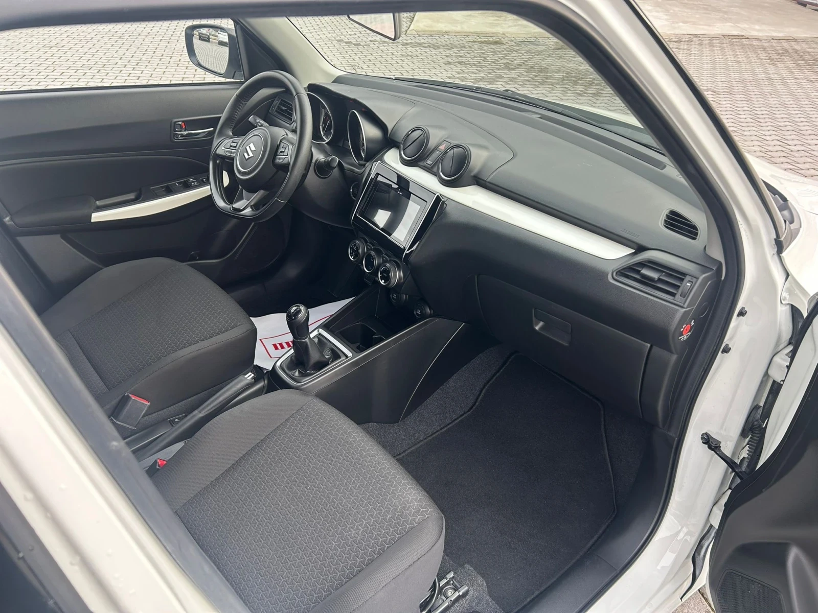 Suzuki Swift Hybrid 80000 km - изображение 10