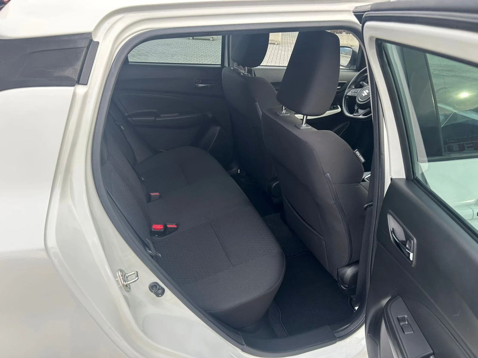 Suzuki Swift Hybrid 80000 km | Mobile.bg � ����������� 11