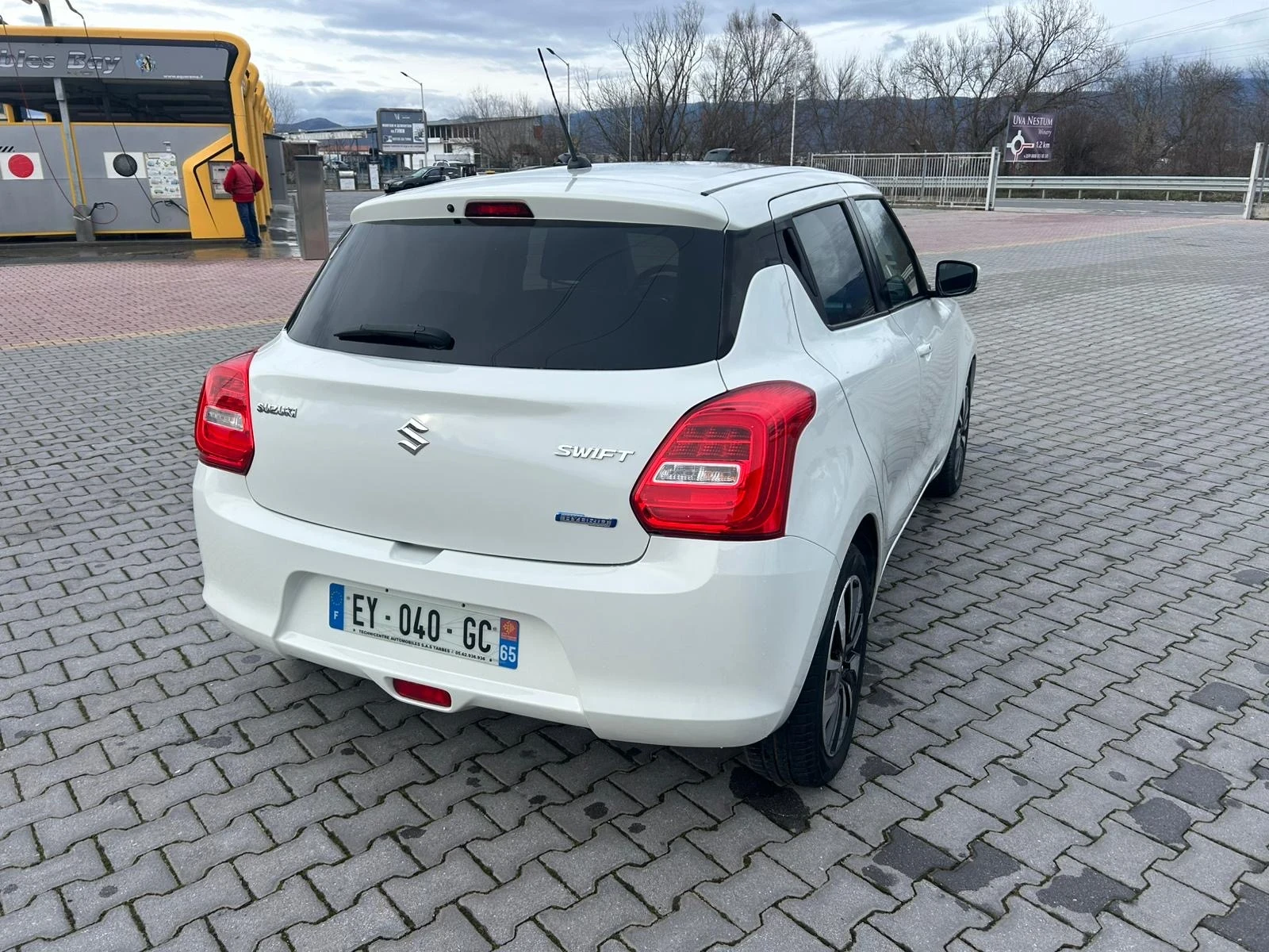 Suzuki Swift Hybrid 80000 km - изображение 5