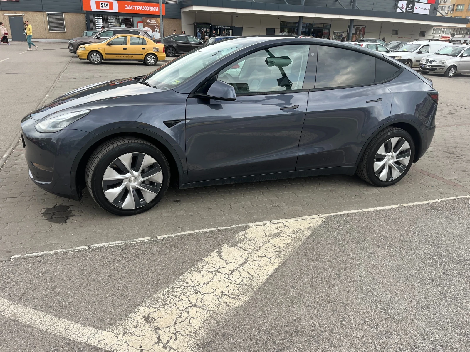 Tesla Model Y, снимка 5 - Автомобили и джипове - 54257544