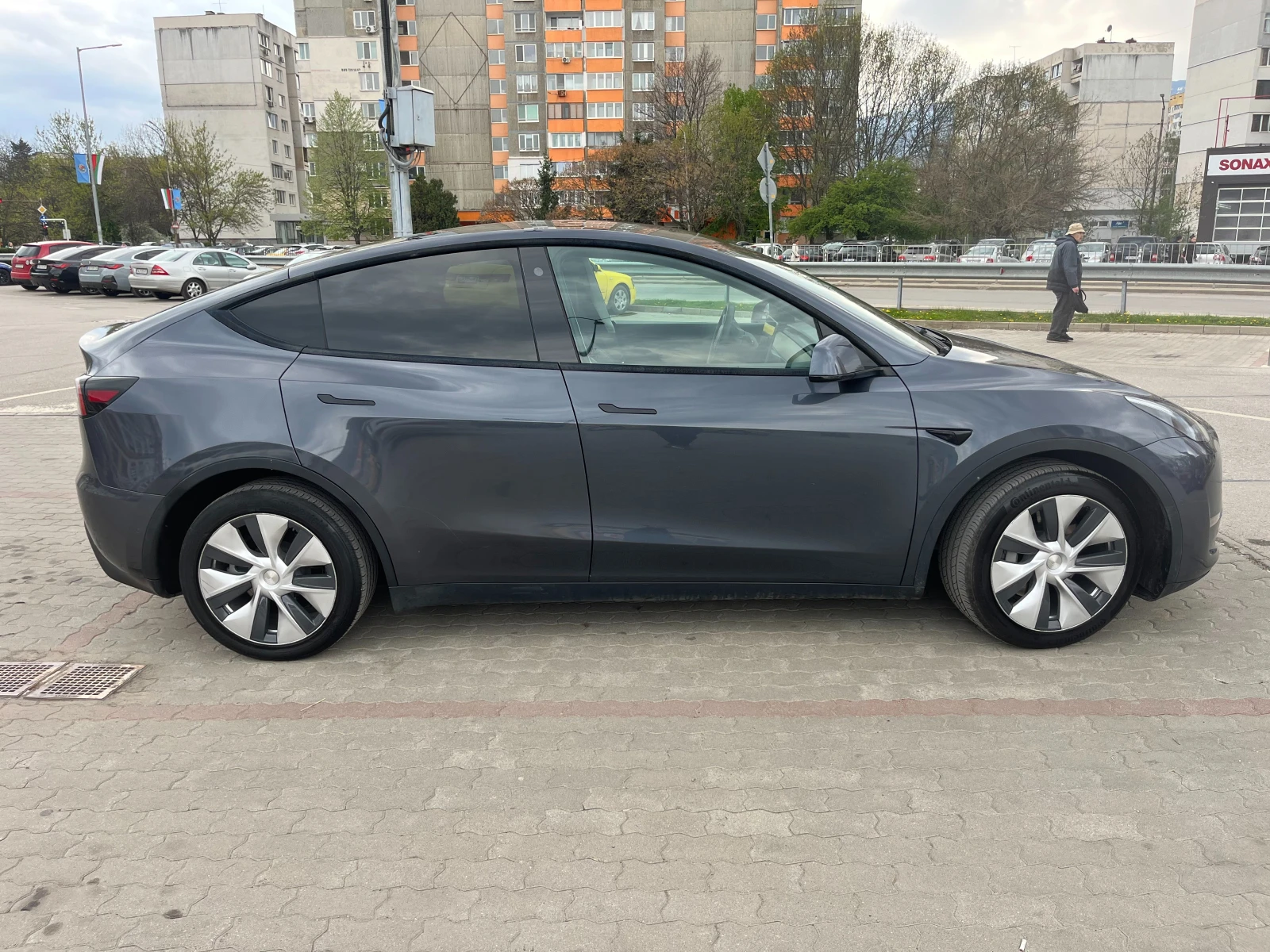 Tesla Model Y, снимка 4 - Автомобили и джипове - 54257544