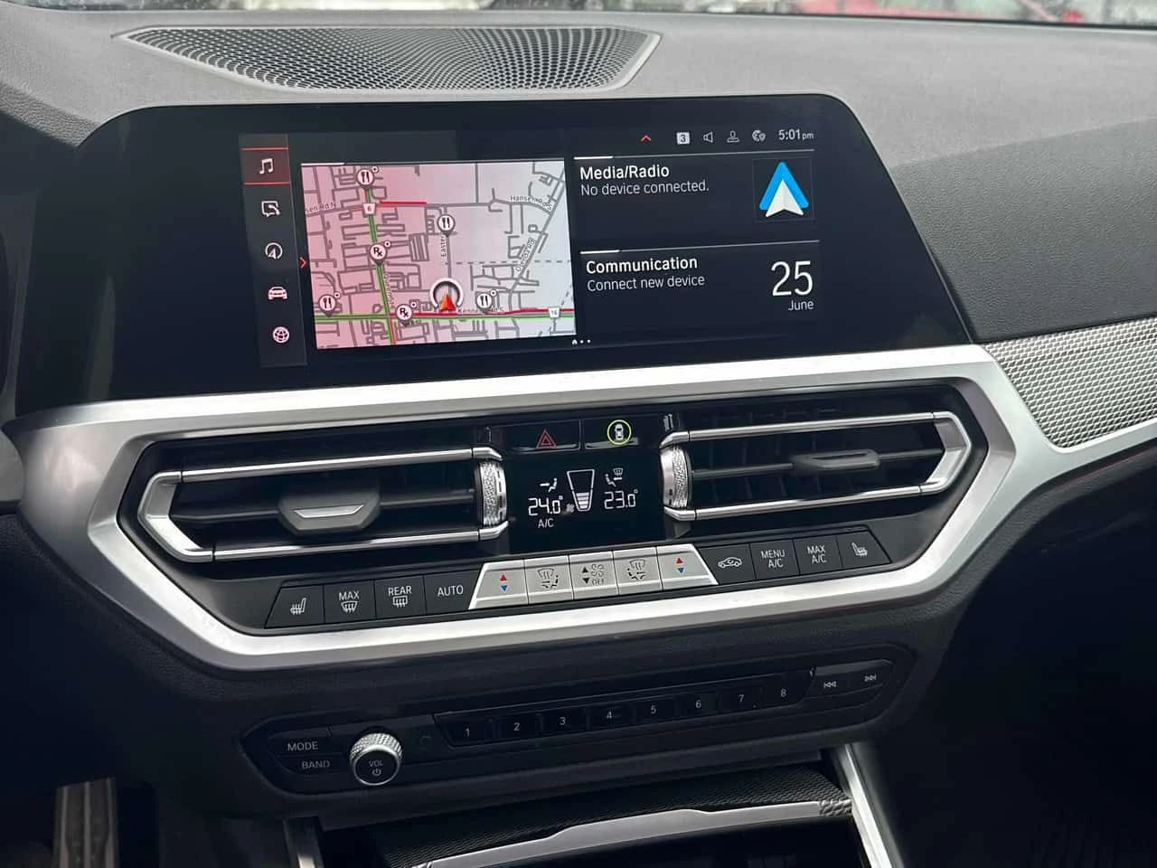 BMW 330 * 330i xDrive * CARFAX * ЦЕНА ДО БГ, снимка 9 - Автомобили и джипове - 55071600