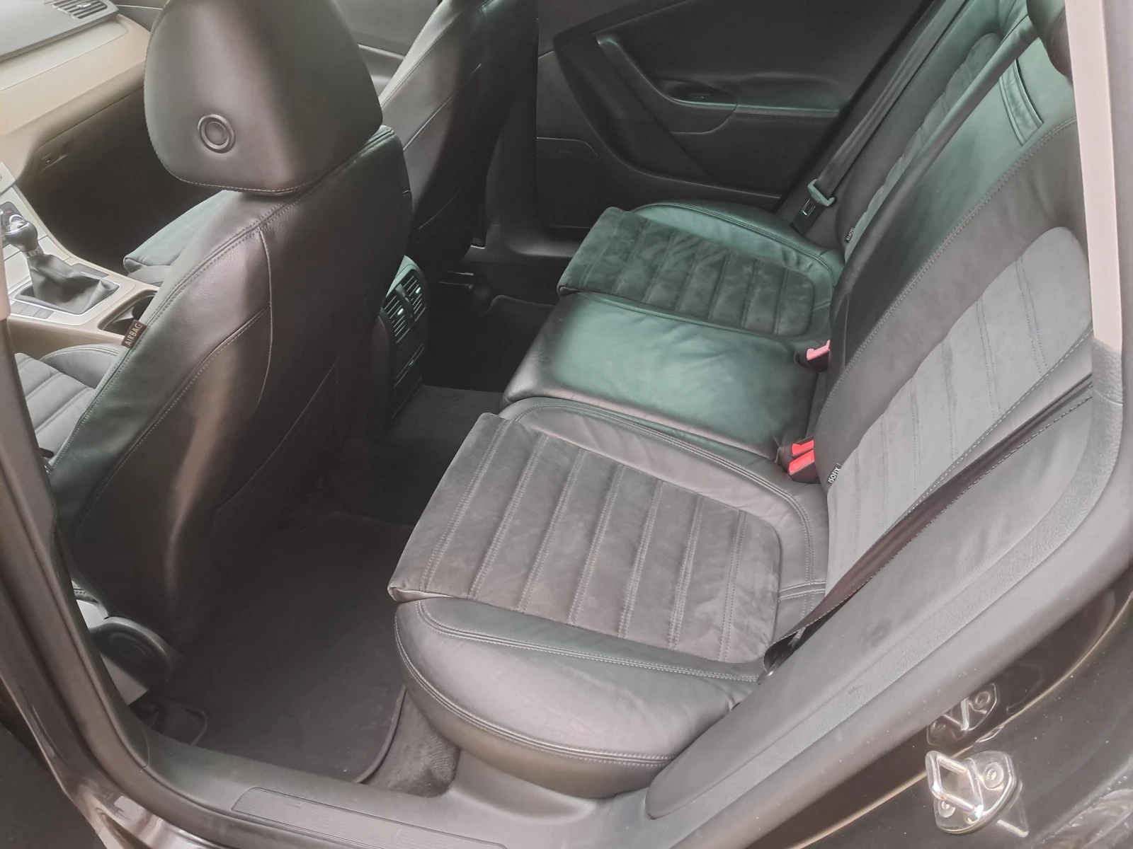 VW Passat 2.0 TDI--116000 км.КАТО НОВ, снимка 8 - Автомобили и джипове - 55380158