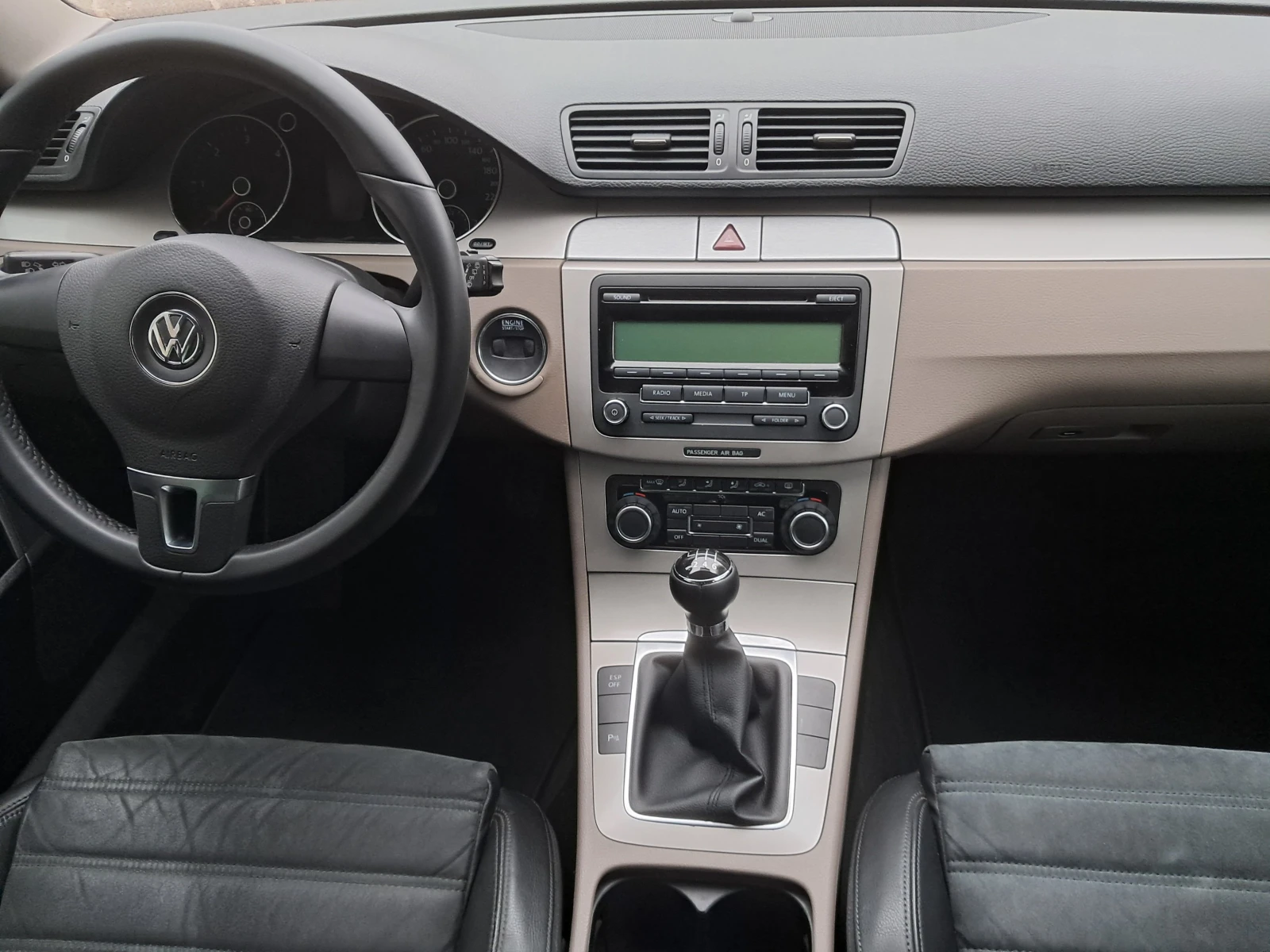VW Passat 2.0 TDI--116000 км.КАТО НОВ, снимка 10 - Автомобили и джипове - 55380158
