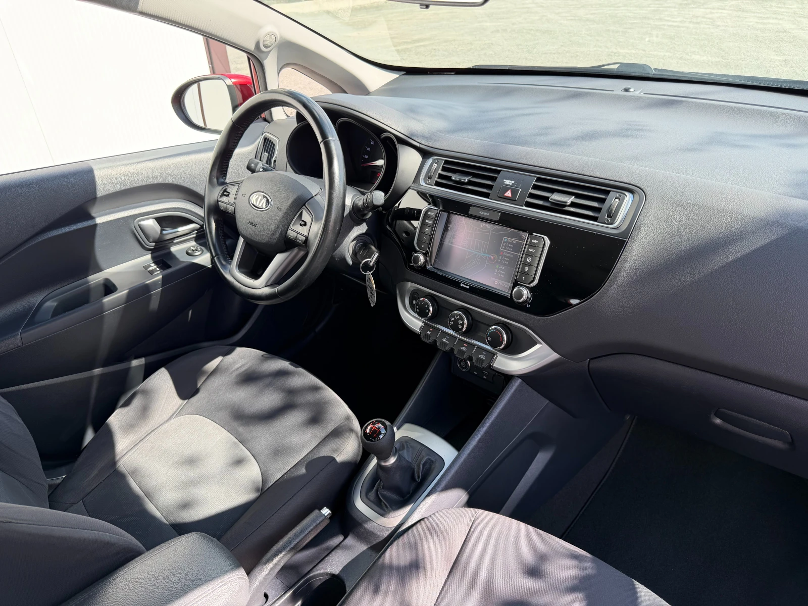 Kia Rio 1.2i-Газов Инжекцион, снимка 8 - Автомобили и джипове - 55665350