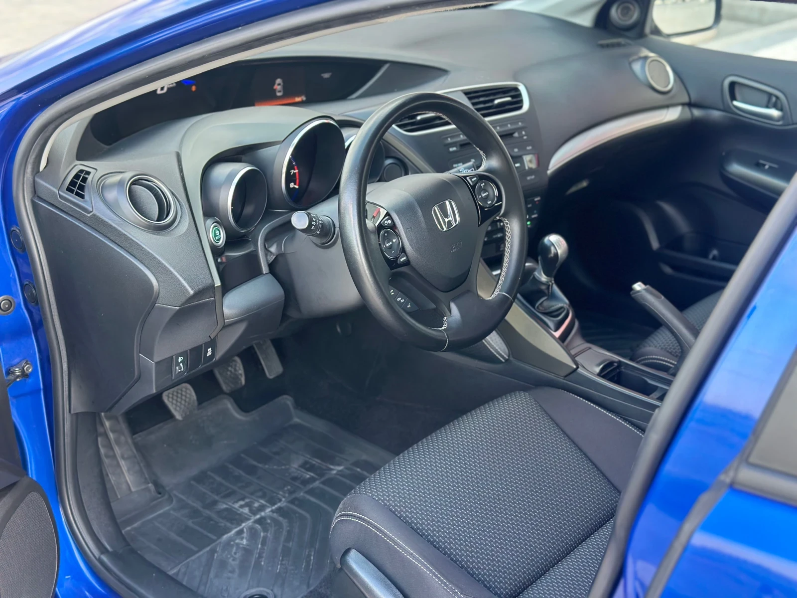 Honda Civic 1.8 IVTEC УНИКАТ, снимка 15 - Автомобили и джипове - 55708942