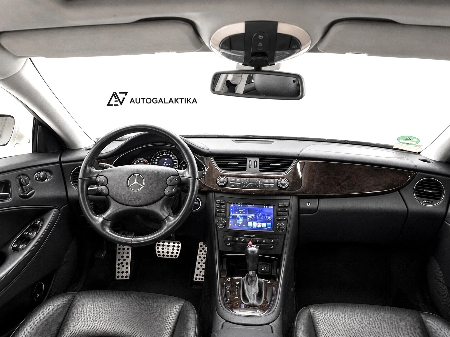 Mercedes-Benz CLS 350 * Всички екстри* Сервизна История* Поръчков, снимка 13 - Автомобили и джипове - 55781141