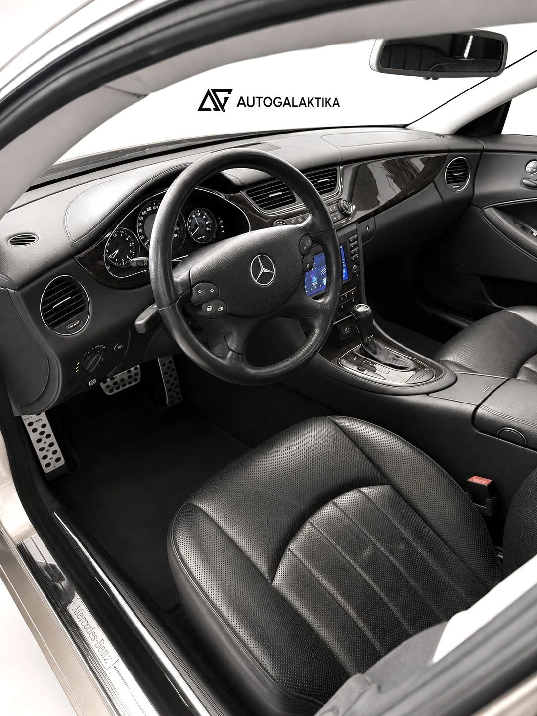 Mercedes-Benz CLS 350 * Всички екстри* Сервизна История* Поръчков, снимка 11 - Автомобили и джипове - 55781141