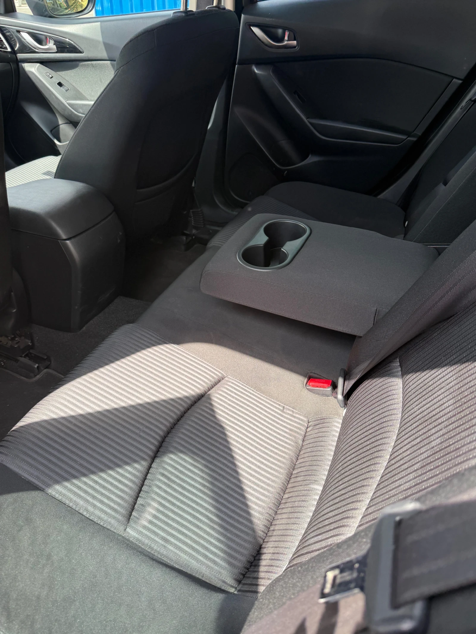 Mazda 3, снимка 8 - Автомобили и джипове - 55851133