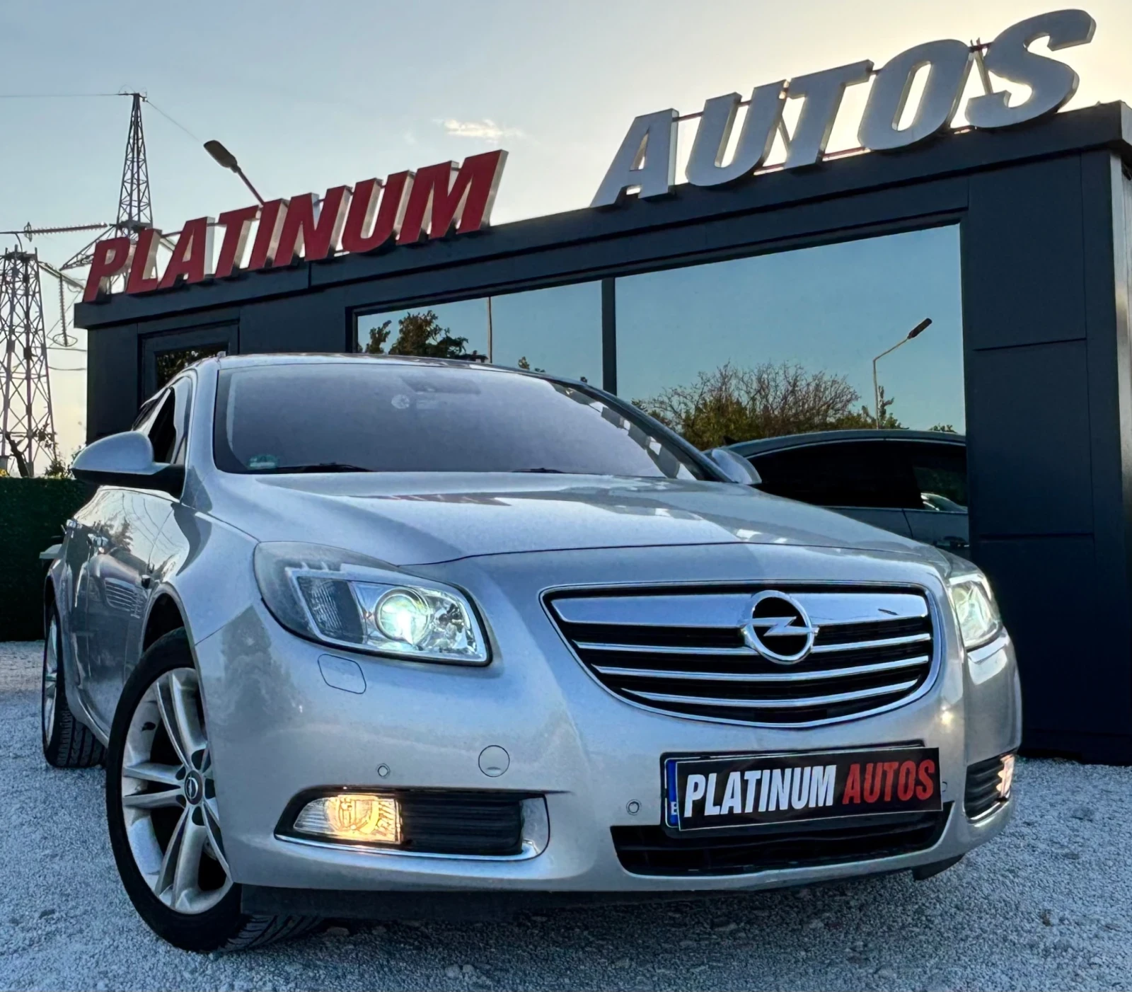 Opel Insignia 2.0i/CARPLAY/NAVI/КАМЕРА, снимка 2 - Автомобили и джипове - 55898377