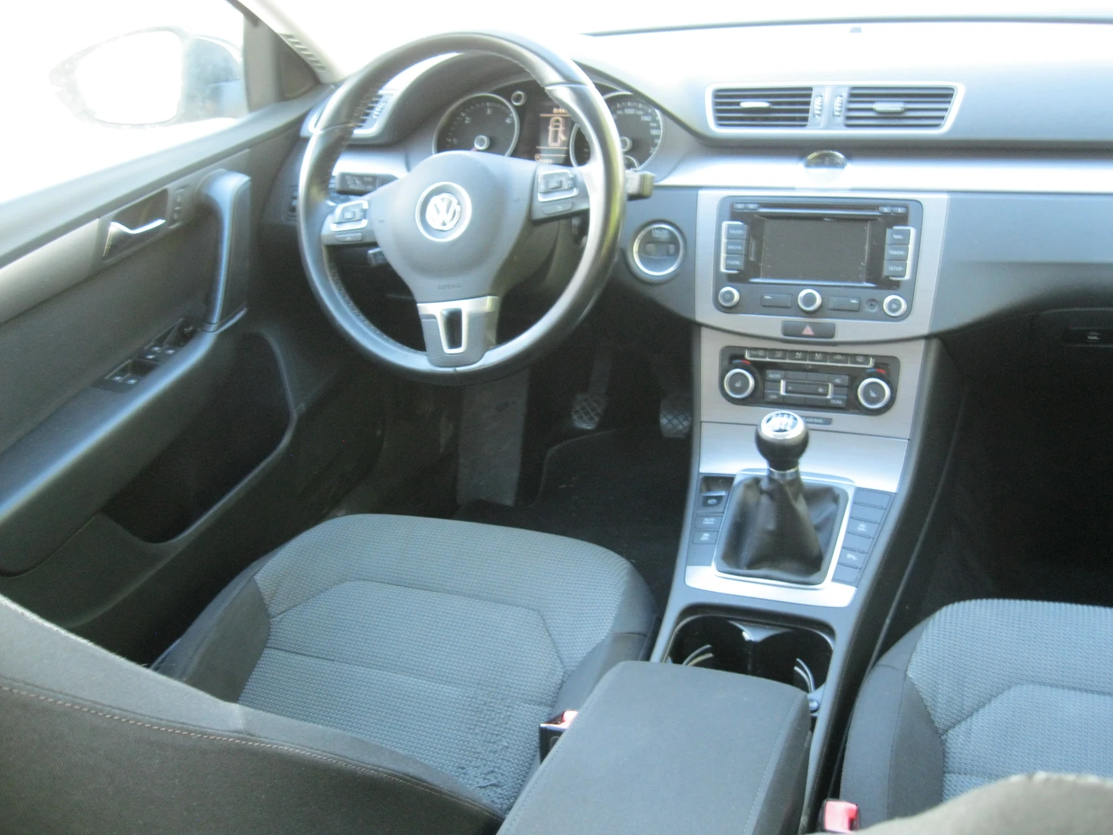 VW Passat 2.0l -140 ks, снимка 13 - Автомобили и джипове - 56073502
