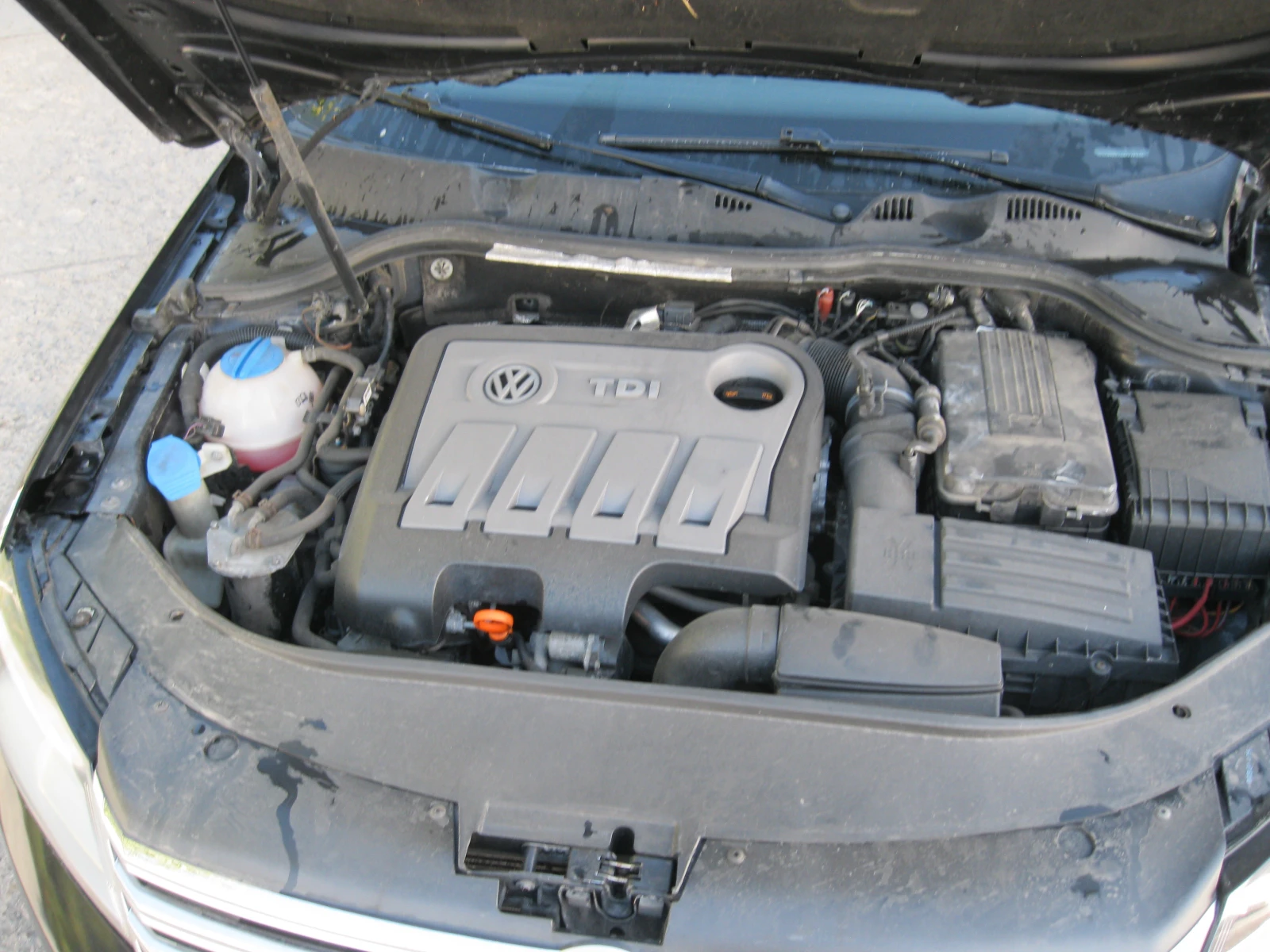 VW Passat 2.0l -140 ks, снимка 8 - Автомобили и джипове - 56073502