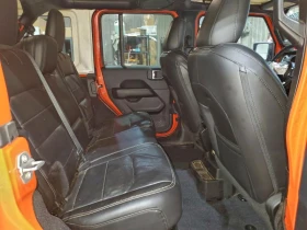 Jeep Wrangler 3.6L 6 4x4 w/Rear Wheel Drv, снимка 12