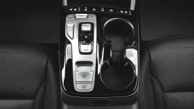 Hyundai Tucson 1.6 T-GDi PREMIUM Plug-in Hybrid 4x4 Automatic - 32990 € / 64522.83 лв. - 61651588 12