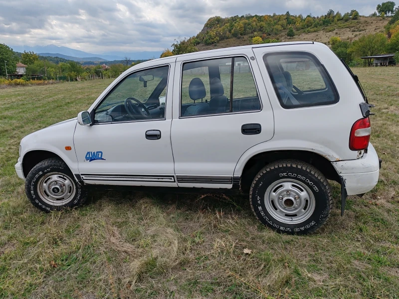 Kia Sportage 2.0, снимка 6 - Автомобили и джипове - 52437984