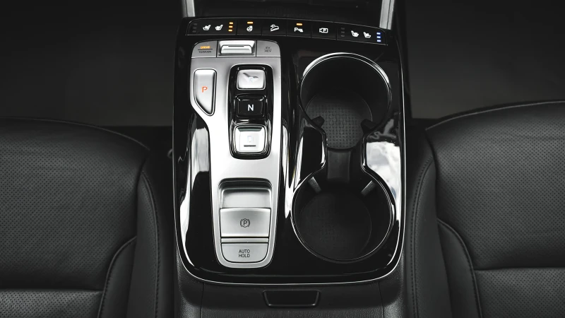 Hyundai Tucson 1.6 T-GDi PREMIUM Plug-in Hybrid 4x4 Automatic, снимка 12 - Автомобили и джипове - 53538415