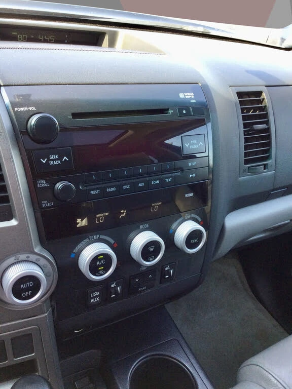 Toyota Sequoia КОЖА* ПОДГРЕВ* КЕЙЛЕС* ПАНОРАМА*  - изображение 10