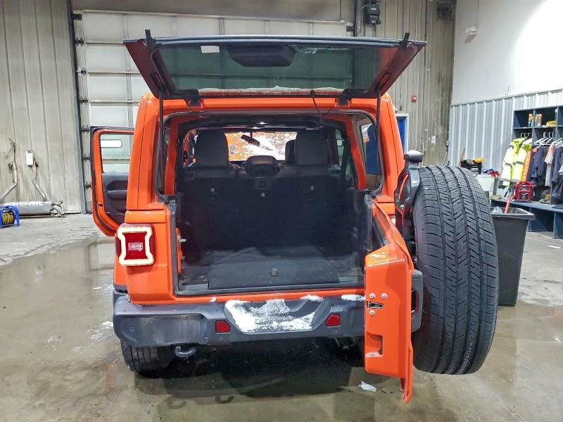 Jeep Wrangler 3.6L 6 4x4 w/Rear Wheel Drv, снимка 7 - Автомобили и джипове - 53892002