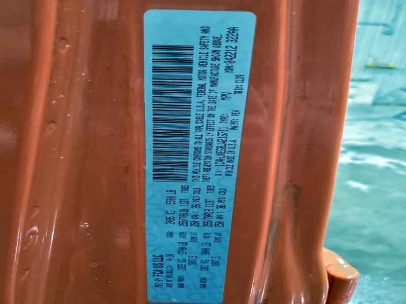 Jeep Wrangler 3.6L 6 4x4 w/Rear Wheel Drv, снимка 15 - Автомобили и джипове - 53892002