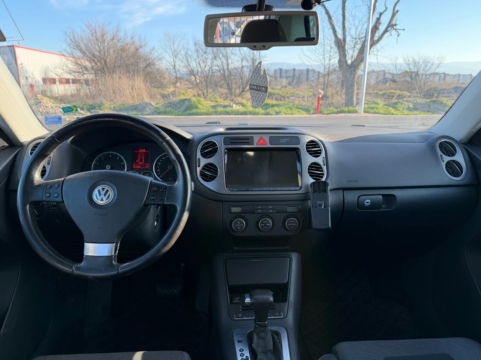 VW Tiguan 2.0 TSI Gaz/Benzin 200к.с. 4x4 Автомат/Камера, снимка 7 - Автомобили и джипове - 53804656