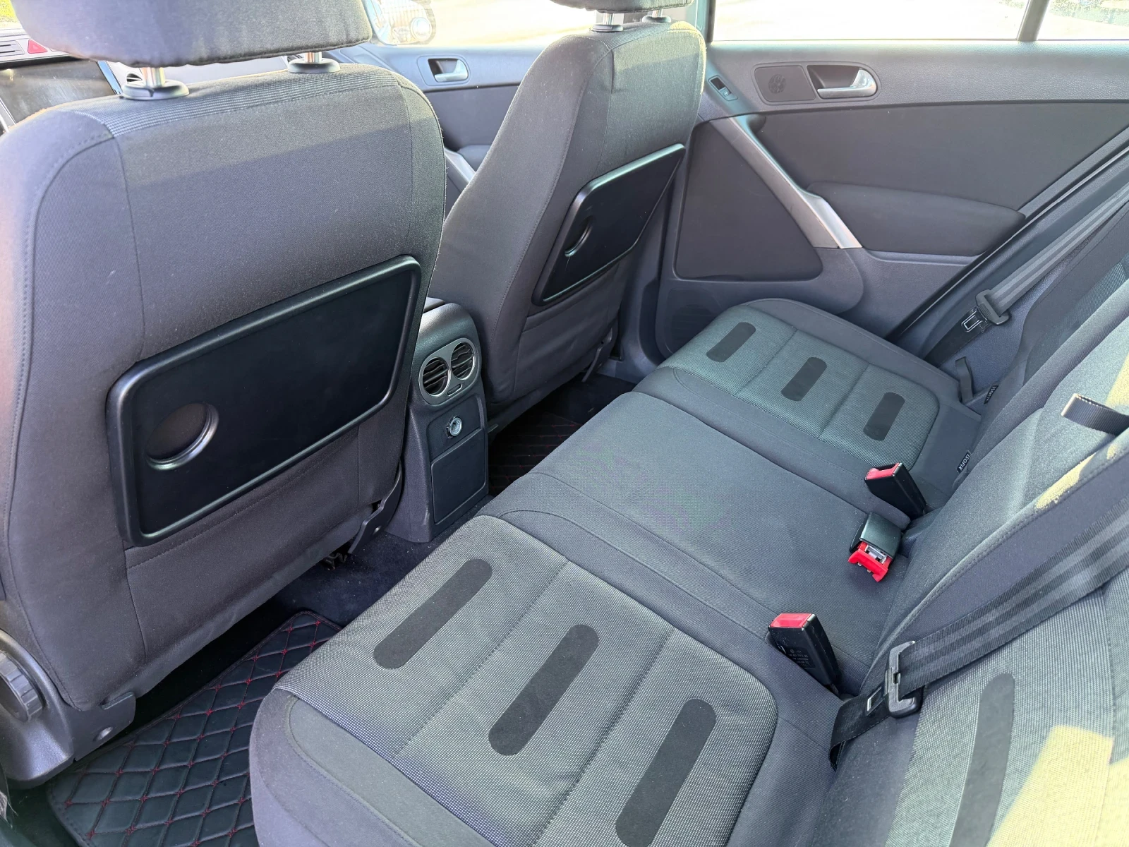 VW Tiguan 2.0 TSI Gaz/Benzin 200к.с. 4x4 Автомат/Камера, снимка 10 - Автомобили и джипове - 53804656