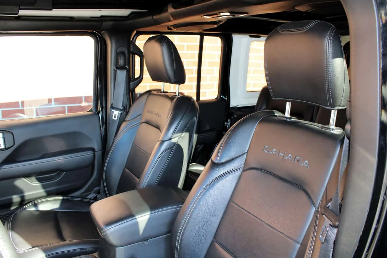 Jeep Wrangler * Unlimited Sahara * ПОДГРЕВ * ПРЕДСТАВИТЕЛСТВО , снимка 13 - Автомобили и джипове - 53874028