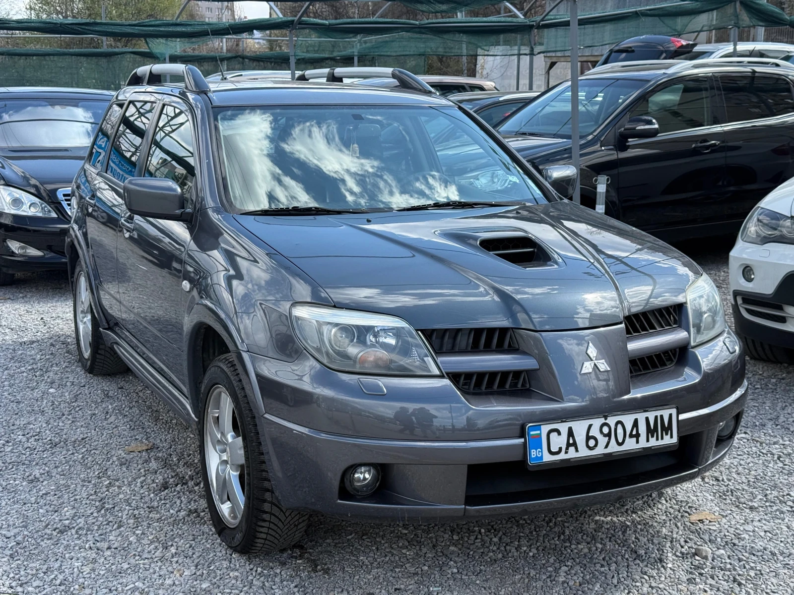 Mitsubishi Outlander 2.0T 4x4 ОТ БЪЛГАРИЯ / 100000КМ/