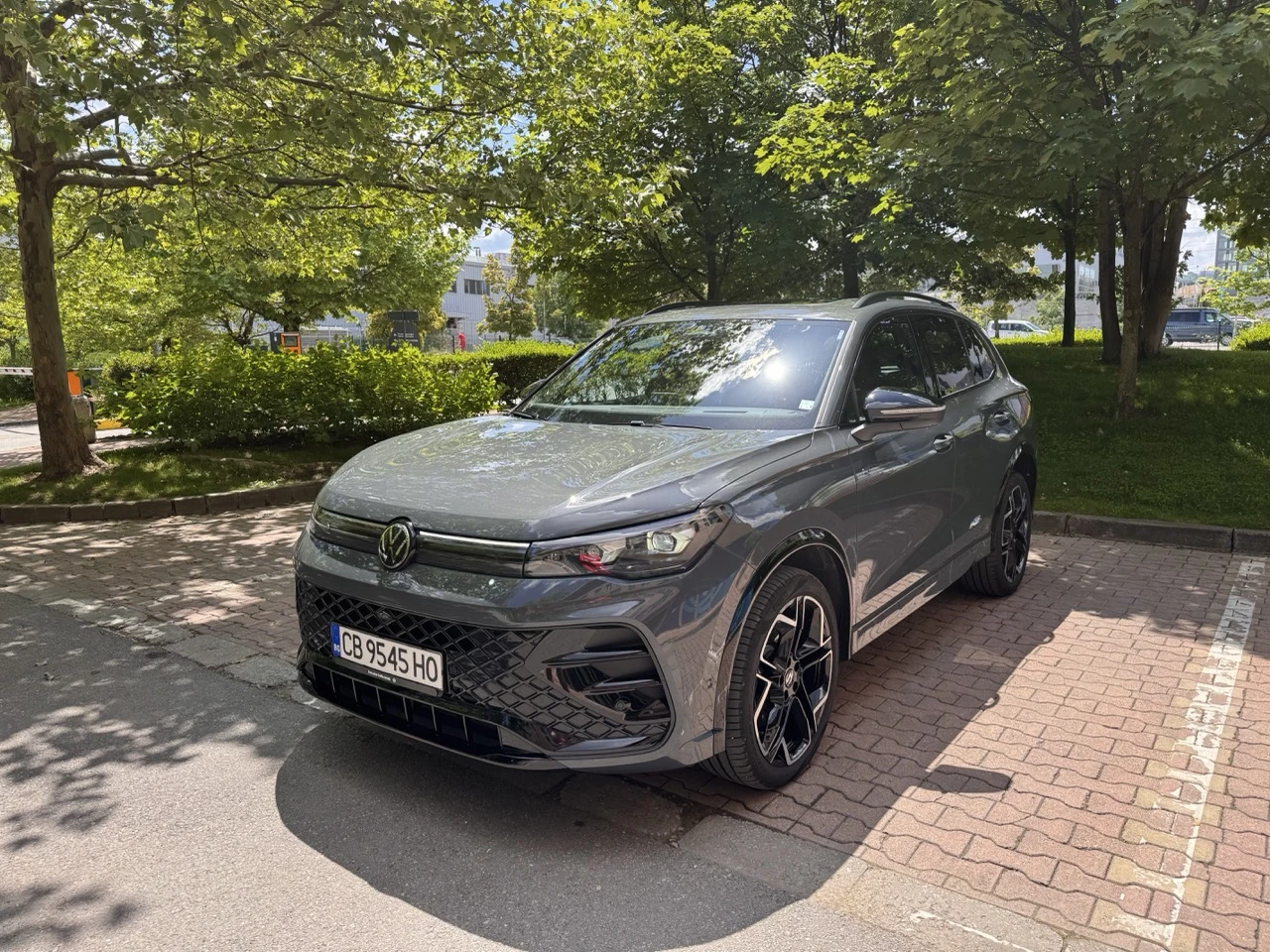 VW Tiguan R-Line Plus