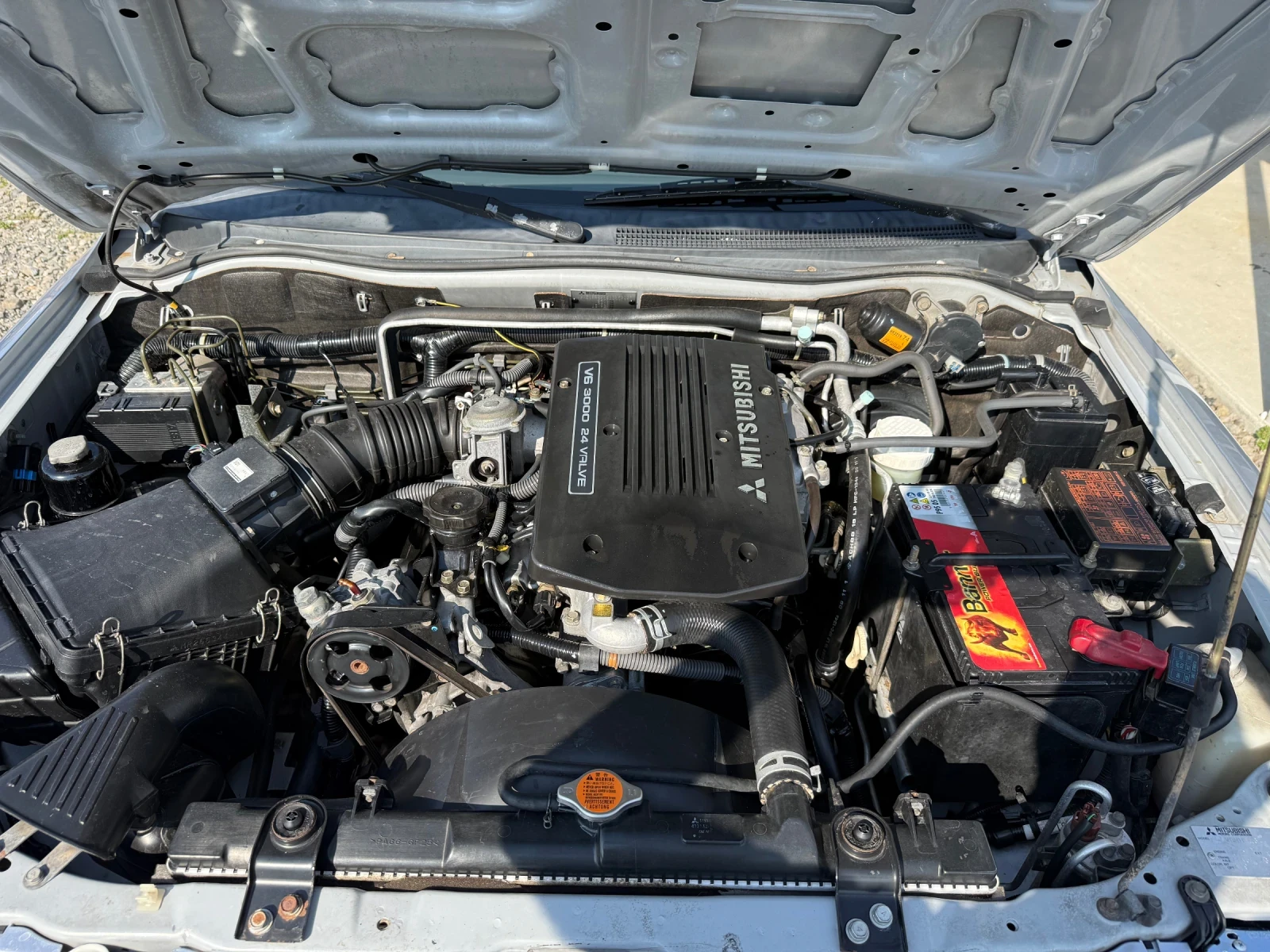 Mitsubishi Pajero sport 3.0i V6 CH, снимка 17 - Автомобили и джипове - 55448272
