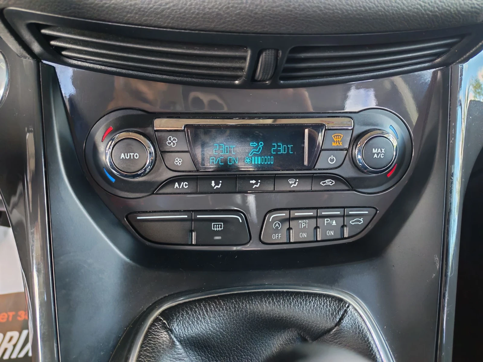 Ford Kuga 1.5 бензин 120 к. с. , снимка 15 - Автомобили и джипове - 56068509