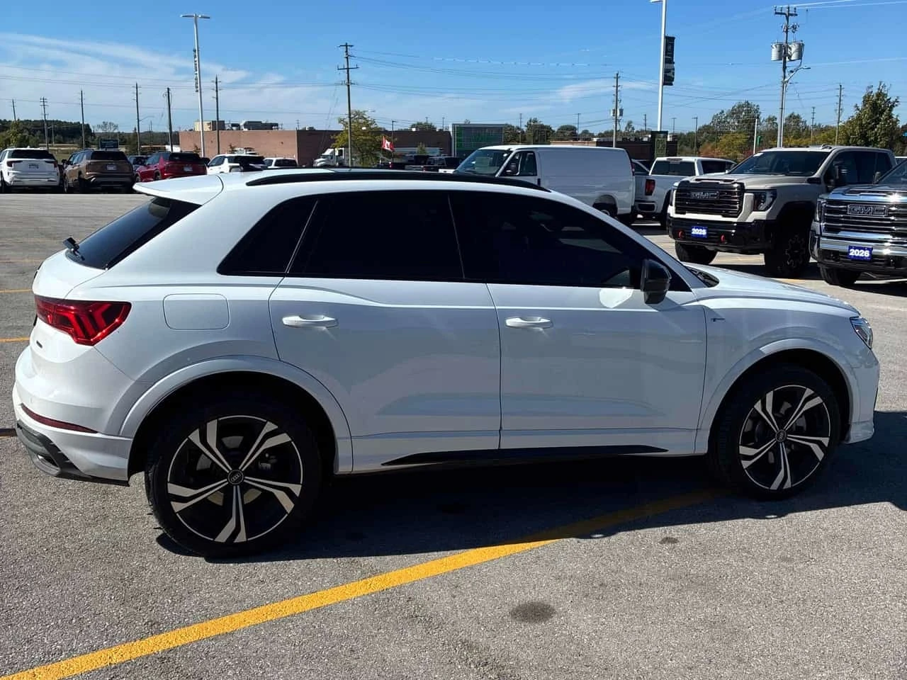 Audi Q3  Technik / 360 / Distronic /B&O / Carfax , снимка 3 - Автомобили и джипове - 56207778