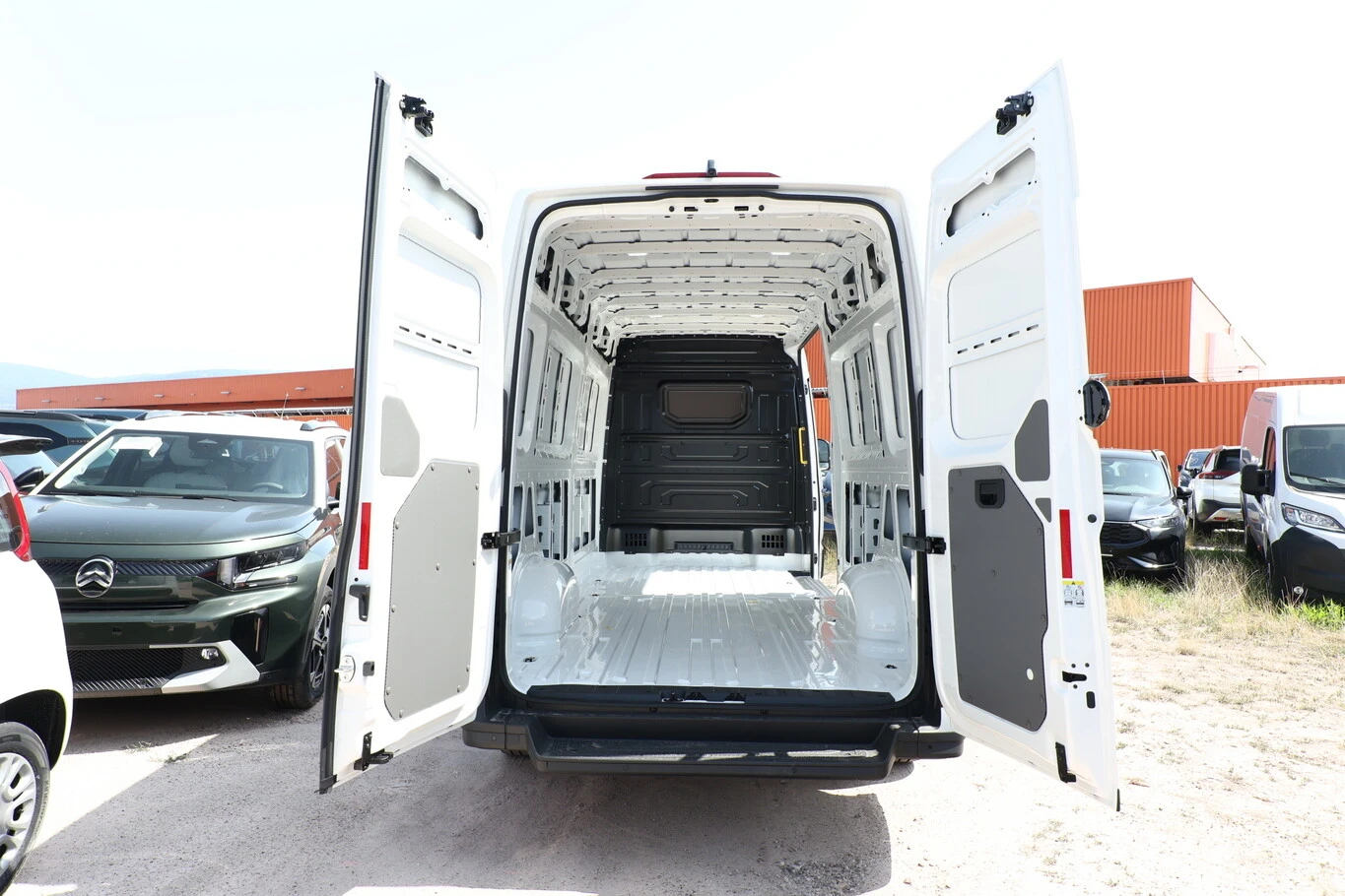 VW Crafter 35 L4H3 ������ ������ | Mobile.bg � ����������� 8