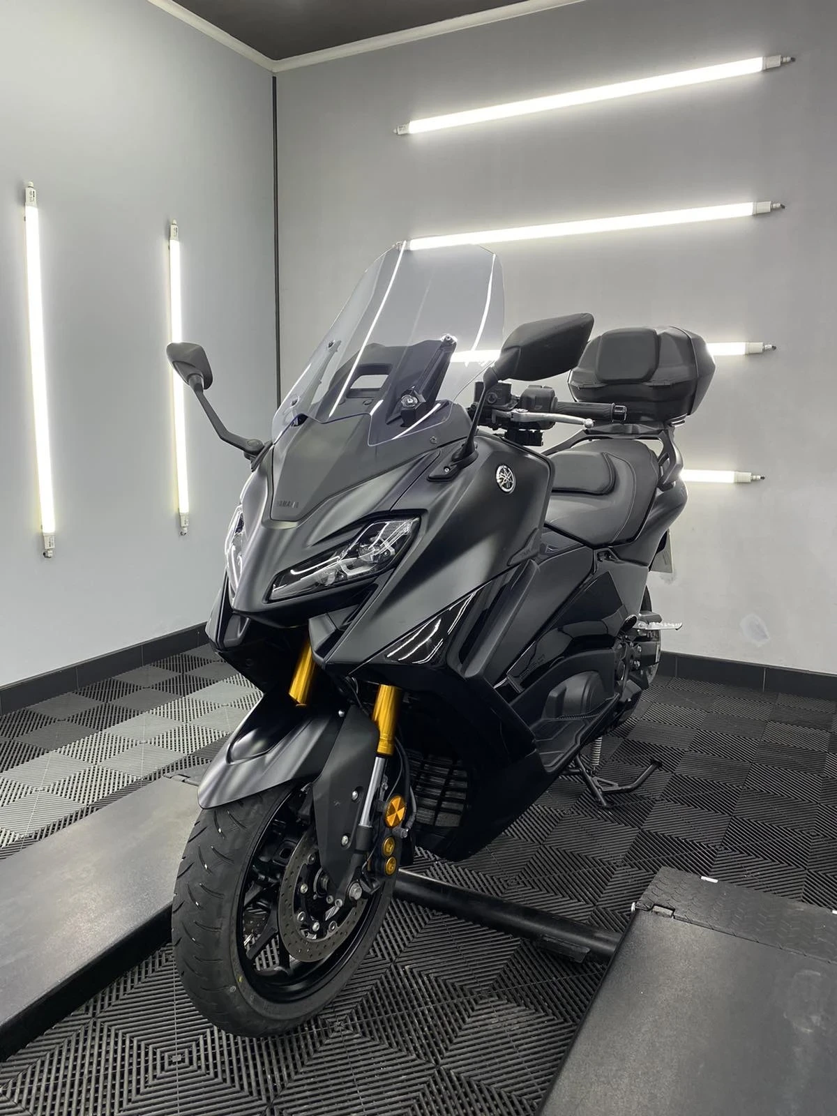Yamaha T-max TECH MAX 560, снимка 1