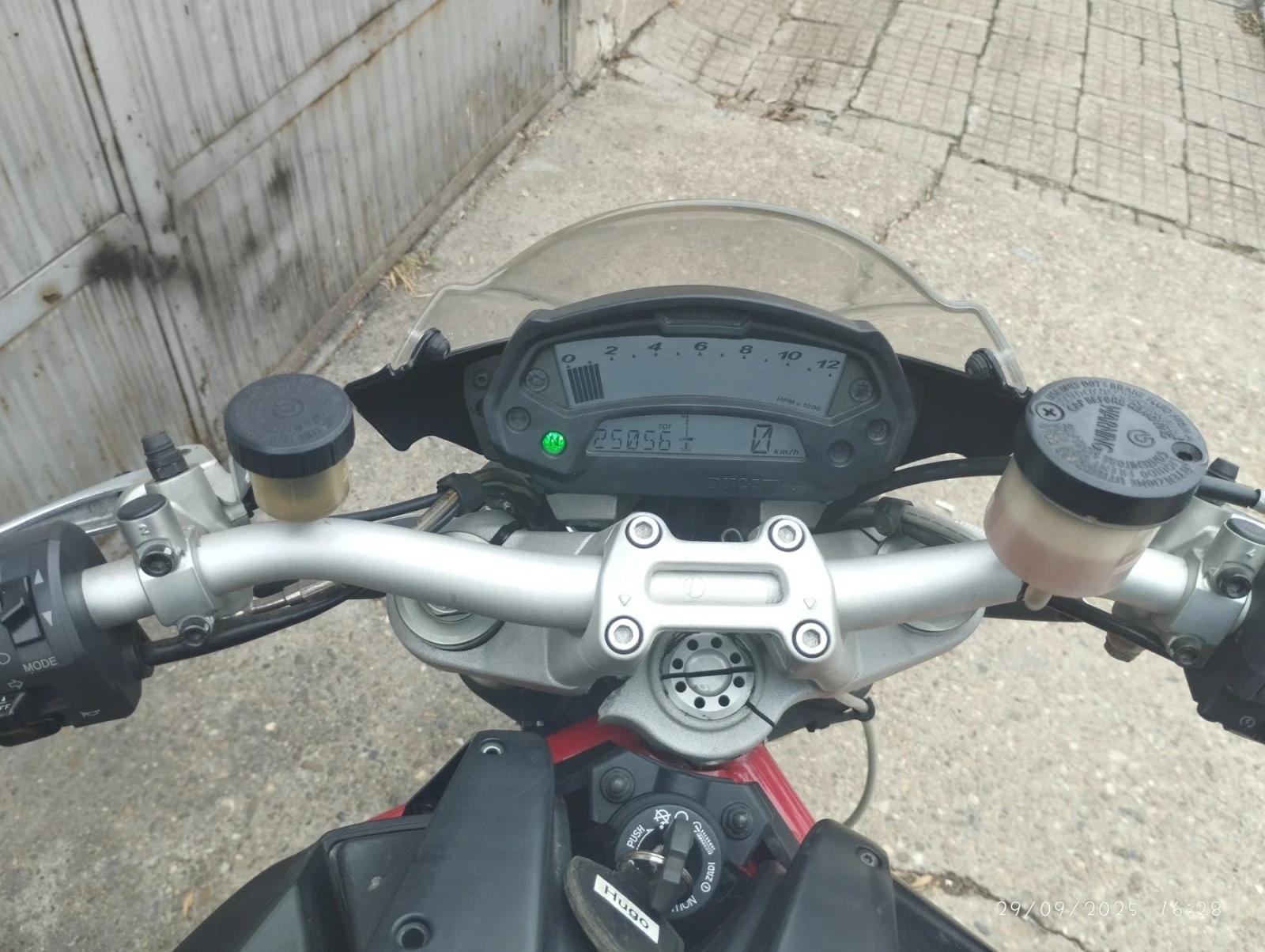 Ducati Monster 1100 S - изображение 8