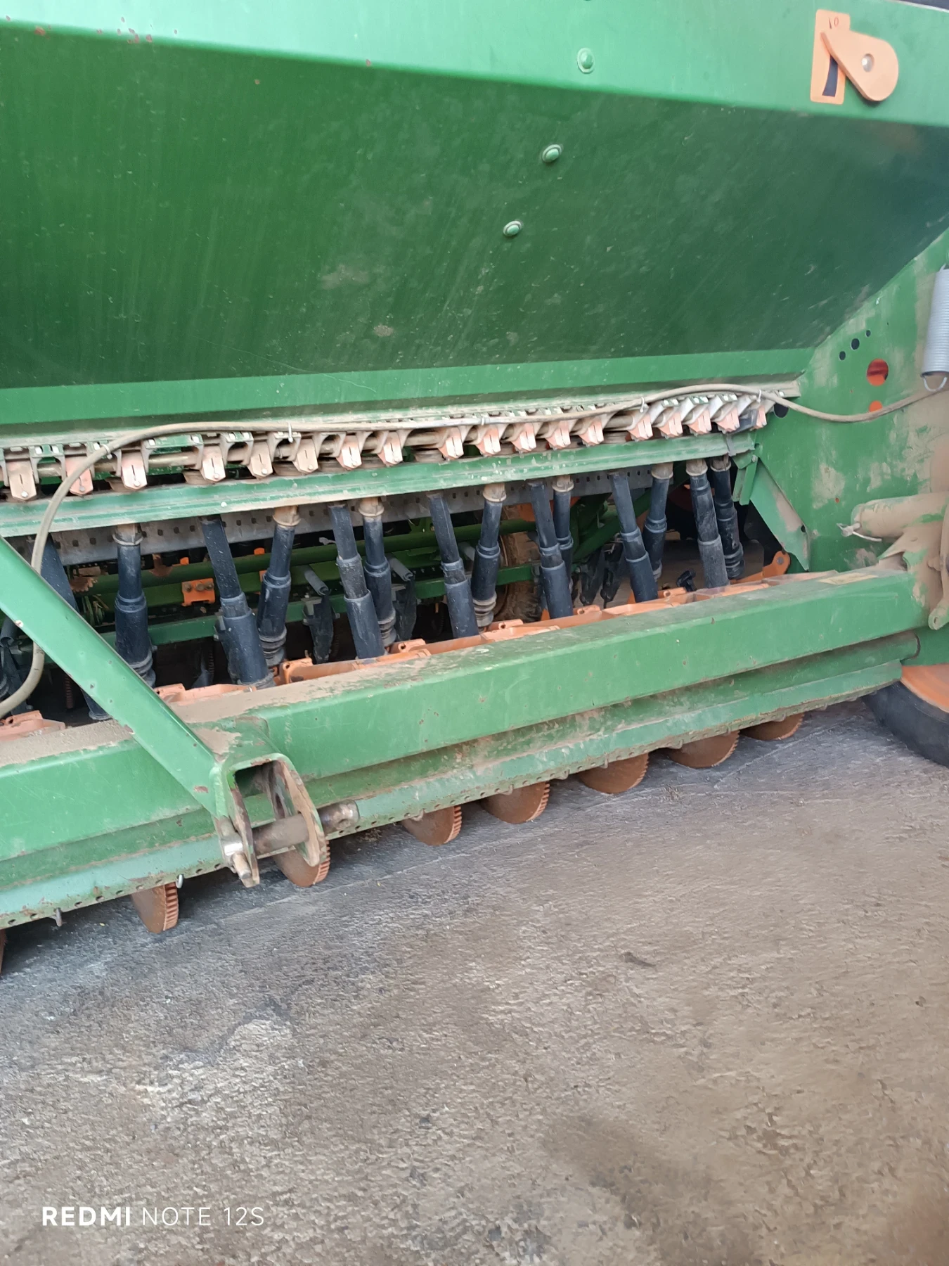 Сеялка Amazone D9 4000, снимка 3 - Селскостопанска техника - 55529552
