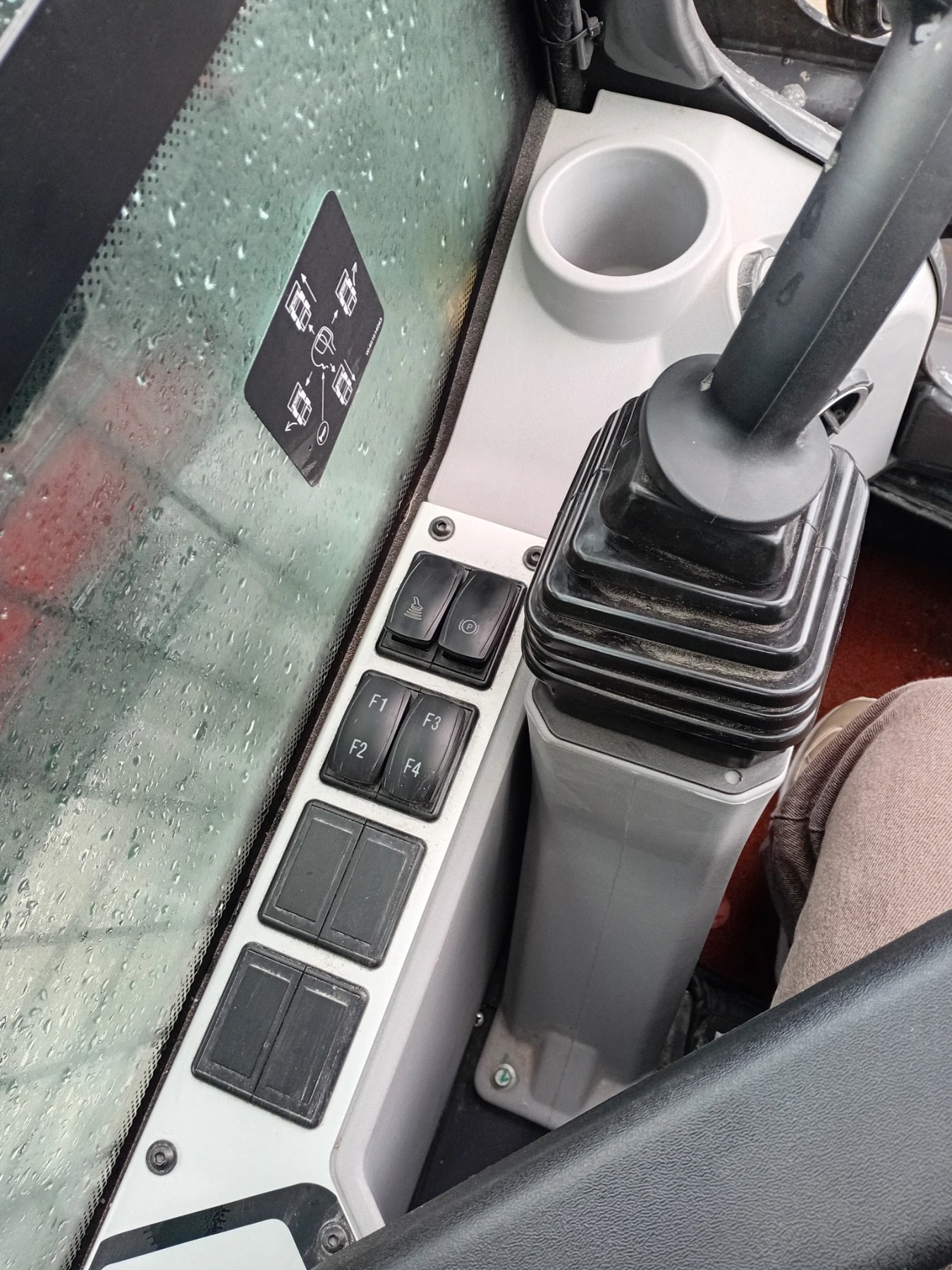 Мини челни товарачи Друга XCMG XC7-SR07B, снимка 14 - Индустриална техника - 54147561