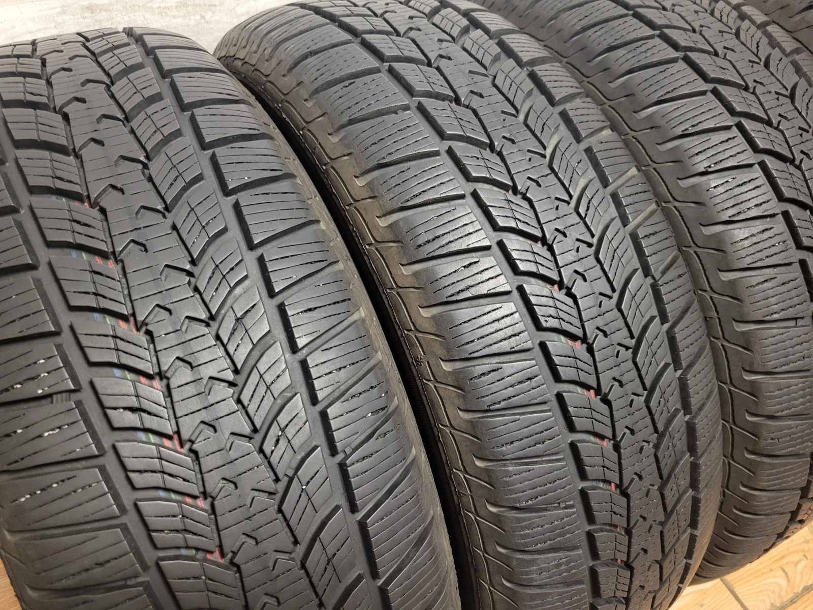Гуми Зимни 225/65R17, снимка 6 - Гуми и джанти - 56139520