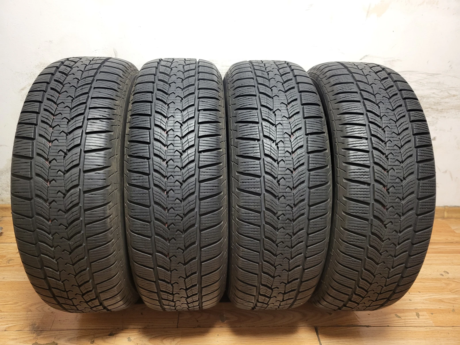 Гуми Зимни 225/65R17